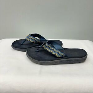 Teva voya blue and yellow flip flops youth kids 5 which is like a women's 7